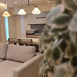 Ador Luxury شقة
