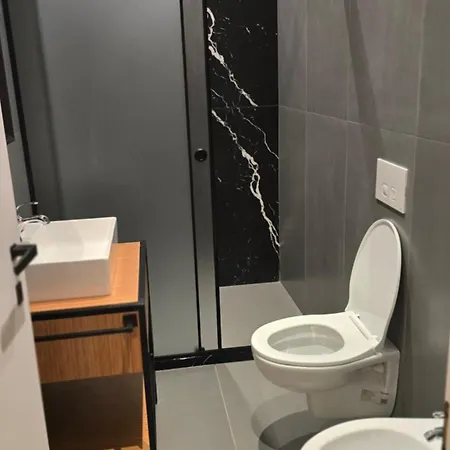 Ador Luxury Apartment Vlore